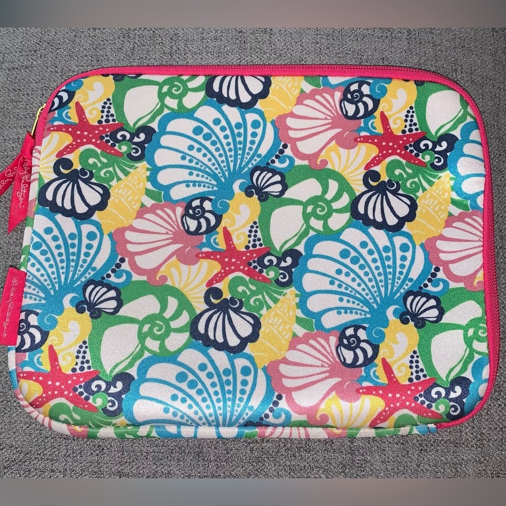 Lilly Pulitzer Soft Padded Neoprene Tech Sleeve 8in X 10in EUC tablet/ipad